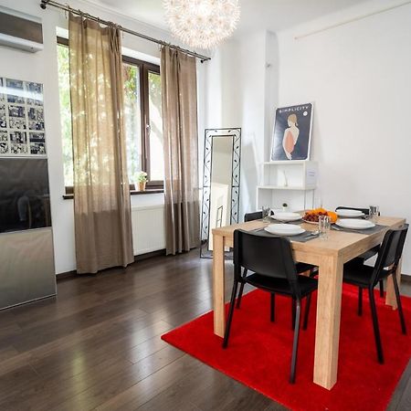 Cozy & Spacious Flat Near Victoriei Square Bucharest Exterior photo