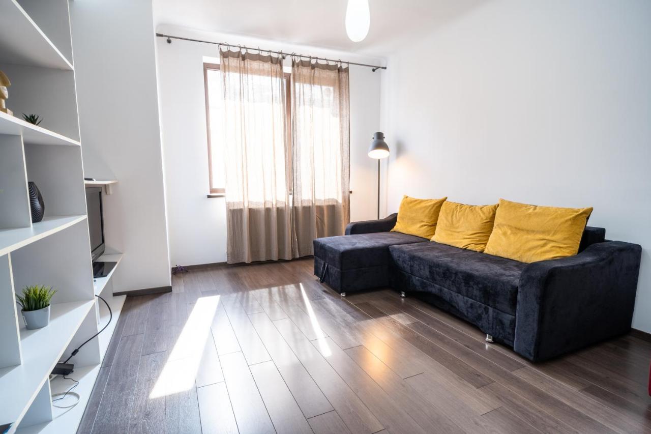 Cozy & Spacious Flat Near Victoriei Square Bucharest Exterior photo