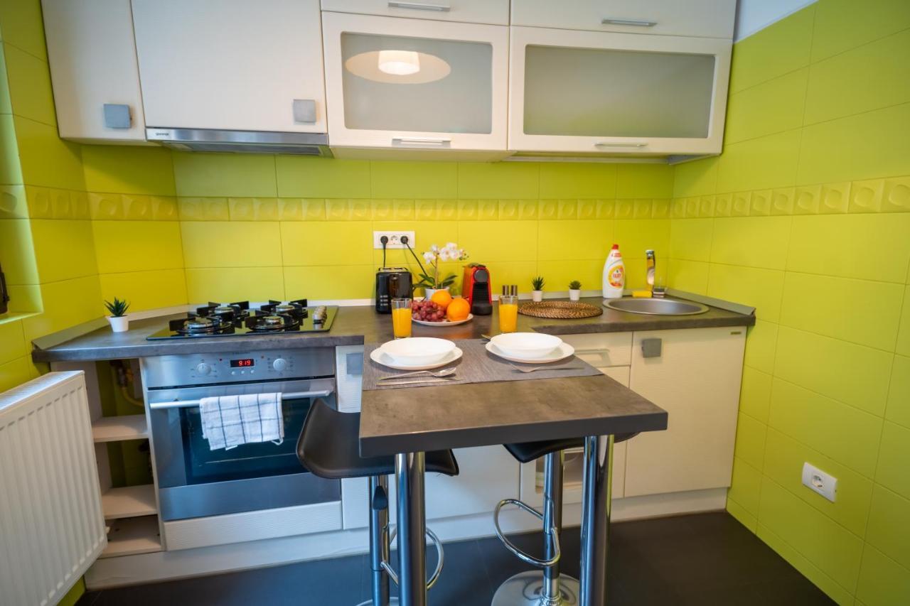 Cozy & Spacious Flat Near Victoriei Square Bucharest Exterior photo