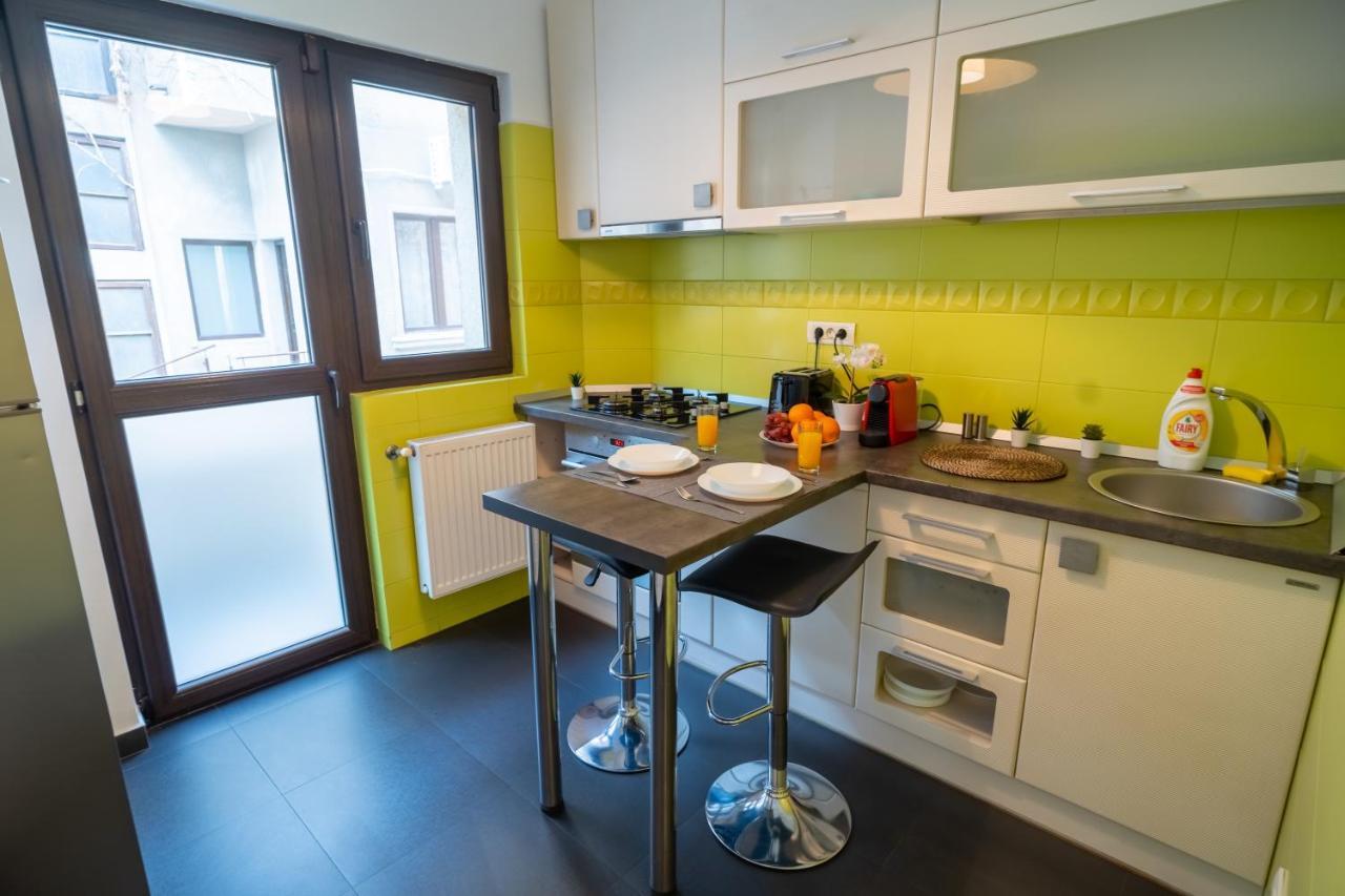 Cozy & Spacious Flat Near Victoriei Square Bucharest Exterior photo