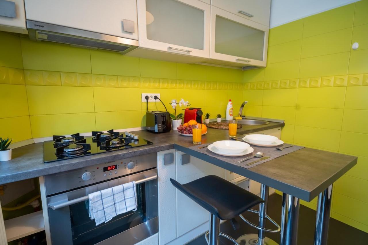 Cozy & Spacious Flat Near Victoriei Square Bucharest Exterior photo